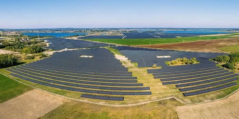 Farma fotowoltaiczna Grodzisk Mazowiecki: Jak moc 71 MW zmienia lokalny krajobraz energetyczny