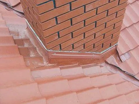 Przyczyny cieknącej wody